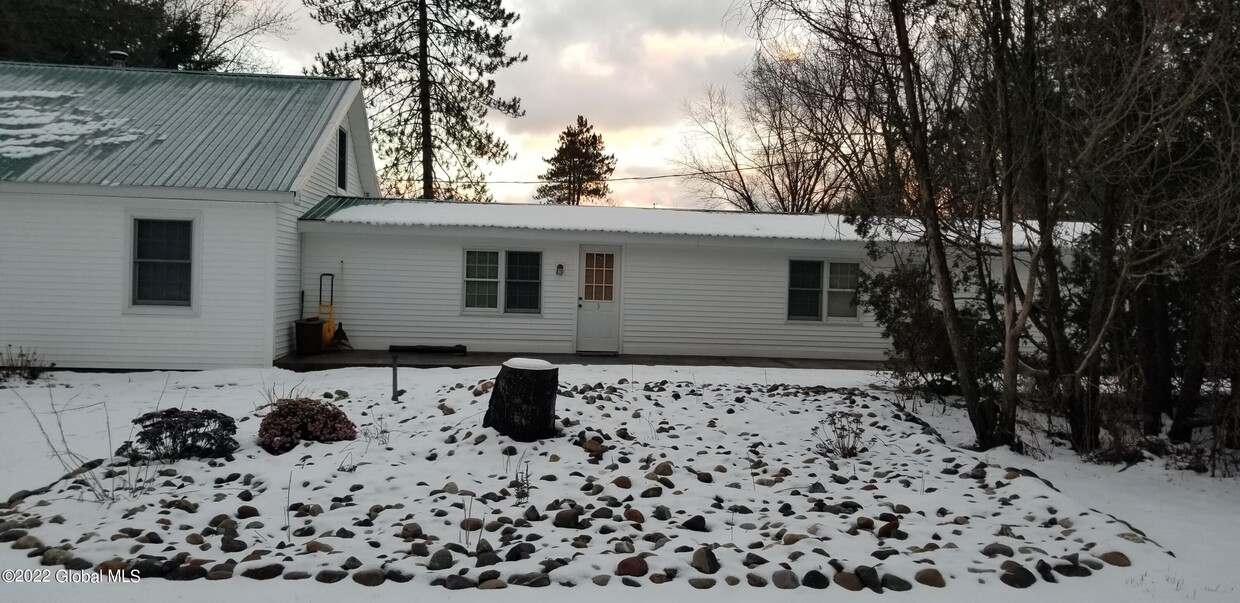 Building Photo - 441 Wilton Gansevoort Rd