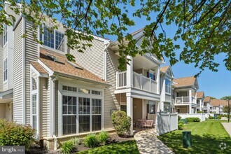 Building Photo - 4202 Aberdeen Ln