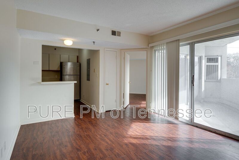 Foto principal - 900 19th Ave S