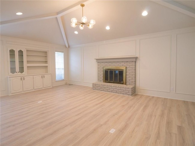 Building Photo - 9706 Summerhill Ln