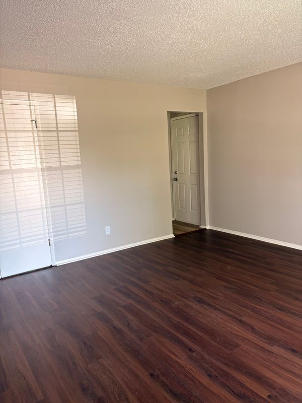 Building Photo - 4076 Fox Island Dr