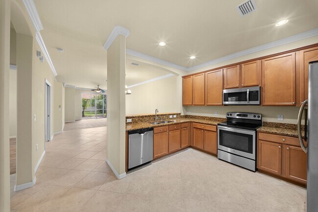 Foto del edificio - 14460 Grapevine Dr