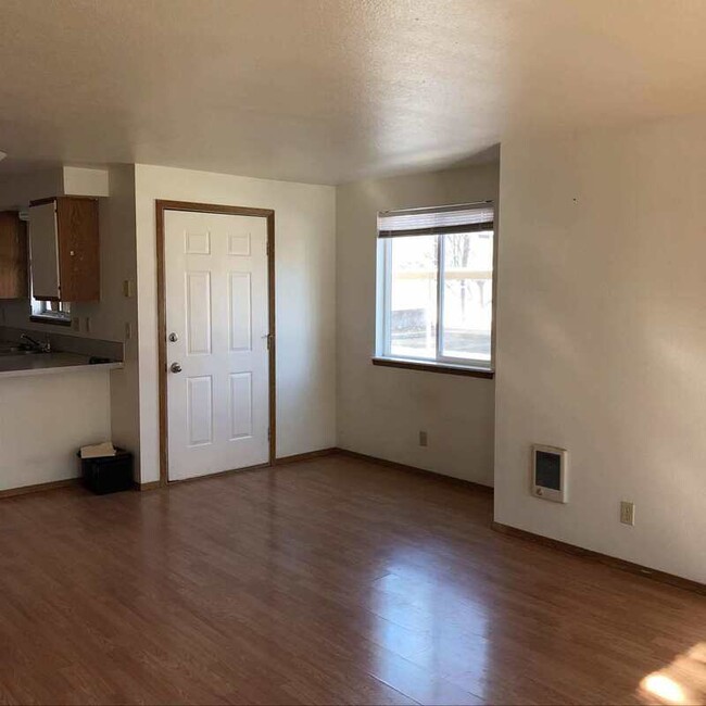 Foto del edificio - 226 N Latah St