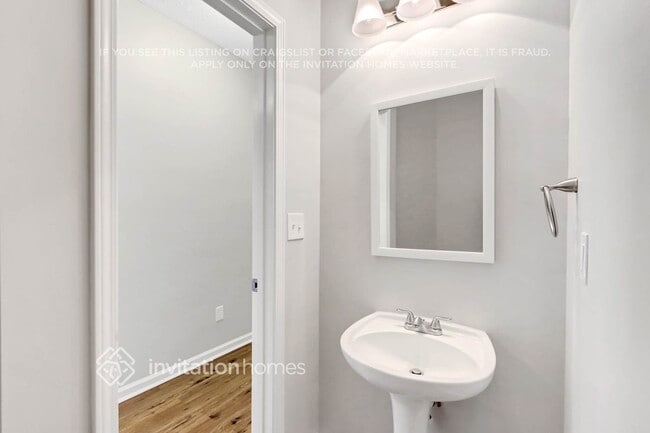 Building Photo - 10641 Partridgeberry Dr