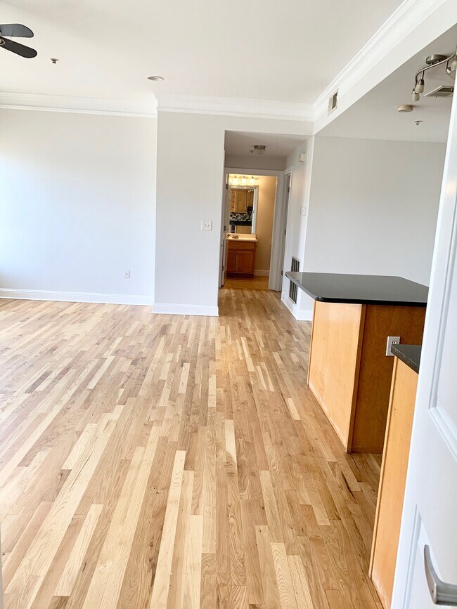 Foto del edificio - 2465 Main St