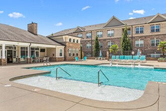 Building Photo - Keystone At Mebane Oaks