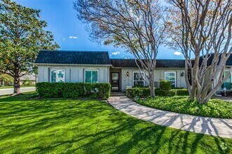 Building Photo - 7760 Dentcrest Dr