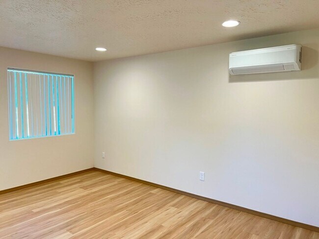 Foto del edificio - 387-389 Clover St