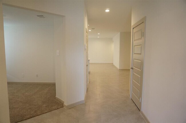 Building Photo - 3966 Canyon Shore Ln