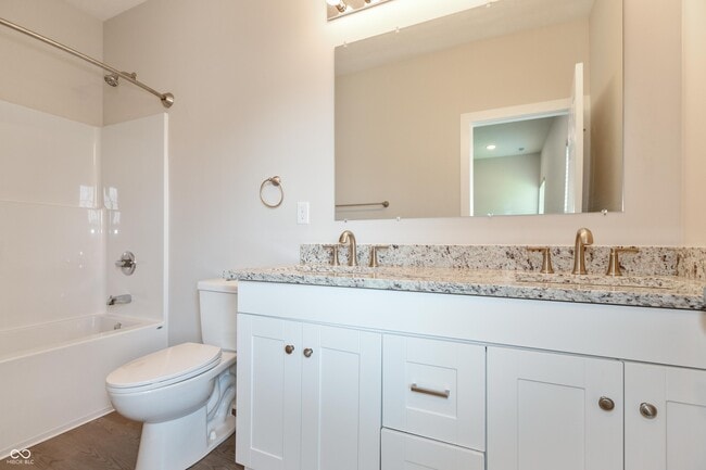 Building Photo - 228 N Randolph St