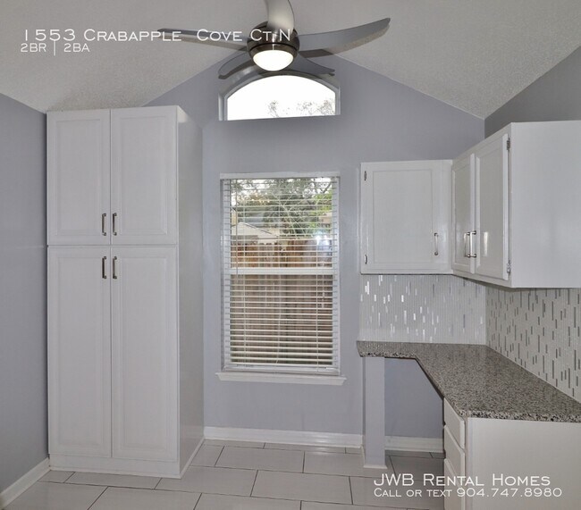 Foto del edificio - 1553 Crabapple Cove Ct N