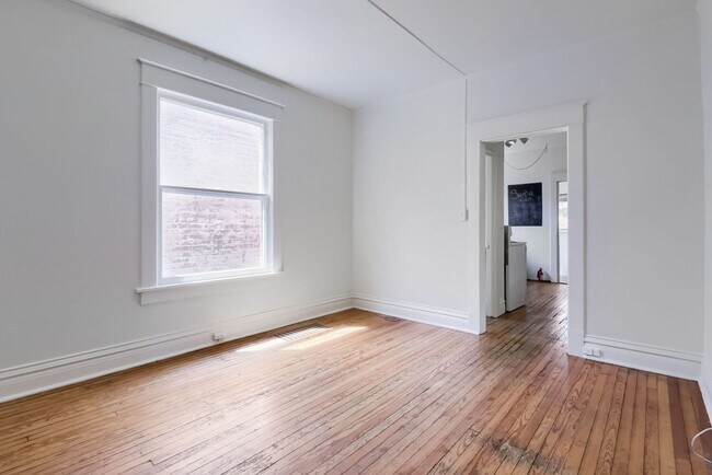 Foto del edificio - 1055 S Pearl St