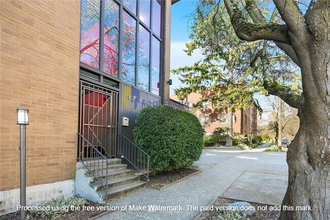 Foto del edificio - 1 Bed 1 Bath Condo Capitol Hill W/Secure P...