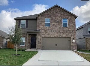 Building Photo - 19020 Quiet Range Dr