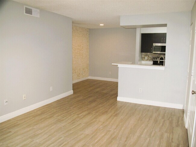 Building Photo - 1263 SW 46th Ave