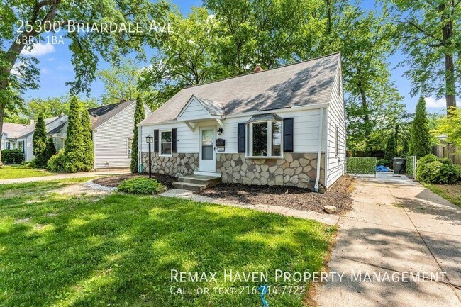 Building Photo - 25300 Briardale Ave, Euclid-  Stunning 4 b...