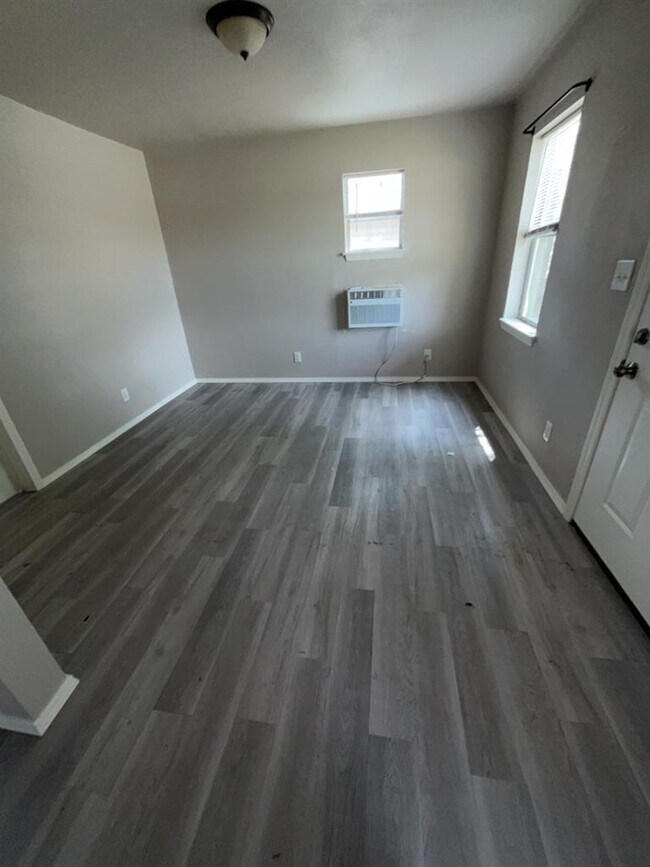 Foto del edificio - 1315 SW E Ave