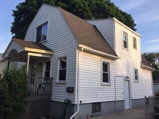 Primary Photo - 1575 Paris Ave