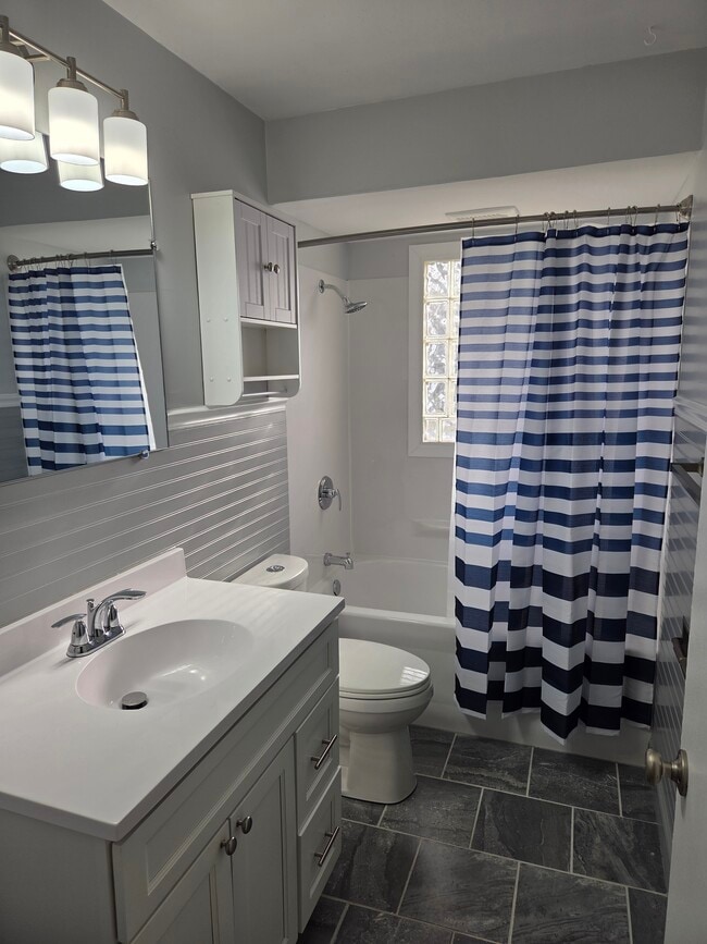 Building Photo - 2108 Tackle St