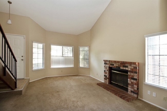 Building Photo - 897 Elmridge Way