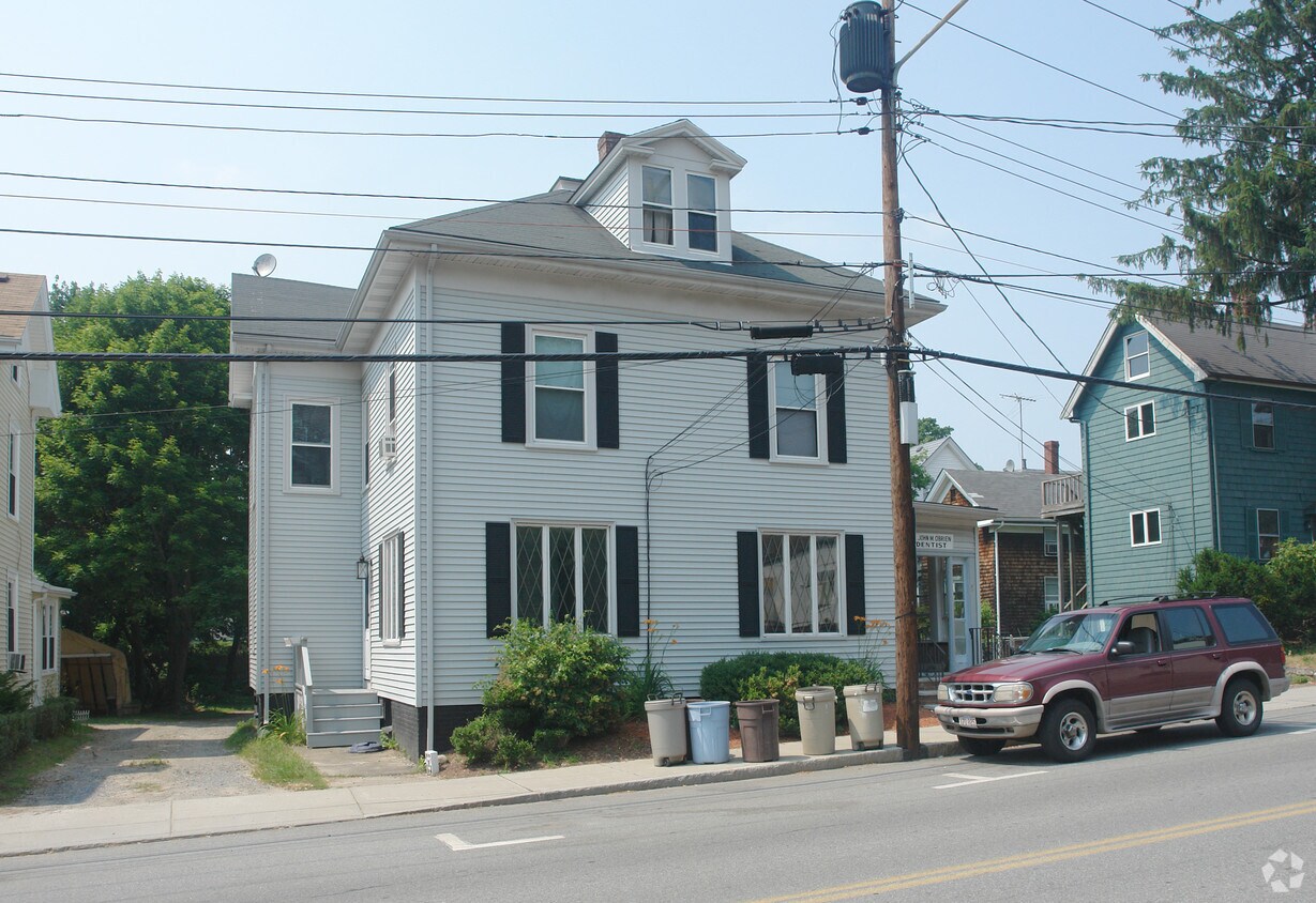 7 Hammatt St, Ipswich, MA 01938 Apartments in Ipswich, MA