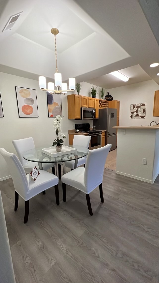 1BR, 1BA - Model Unit Kitchen - Sun Valley Ranch Apartments