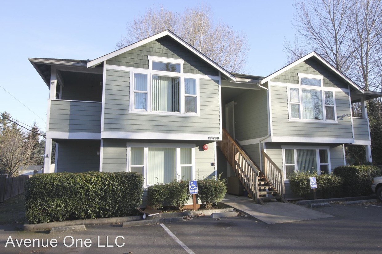 Foto principal - 12438 Roseberg Ave S
