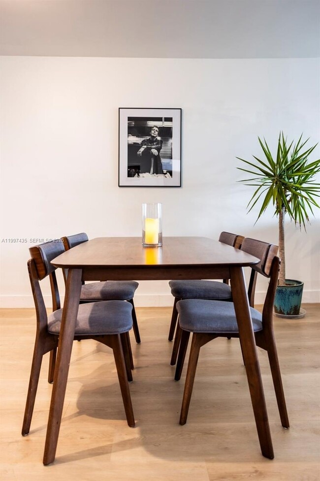 Building Photo - 6801 Indian Creek Dr