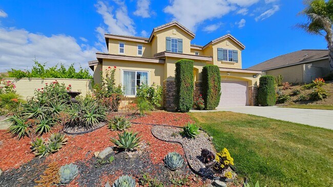 Building Photo - 4113 Larkspur St