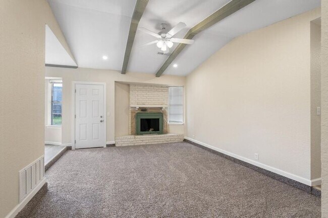 Foto del edificio - 1671 S Pecan Ave