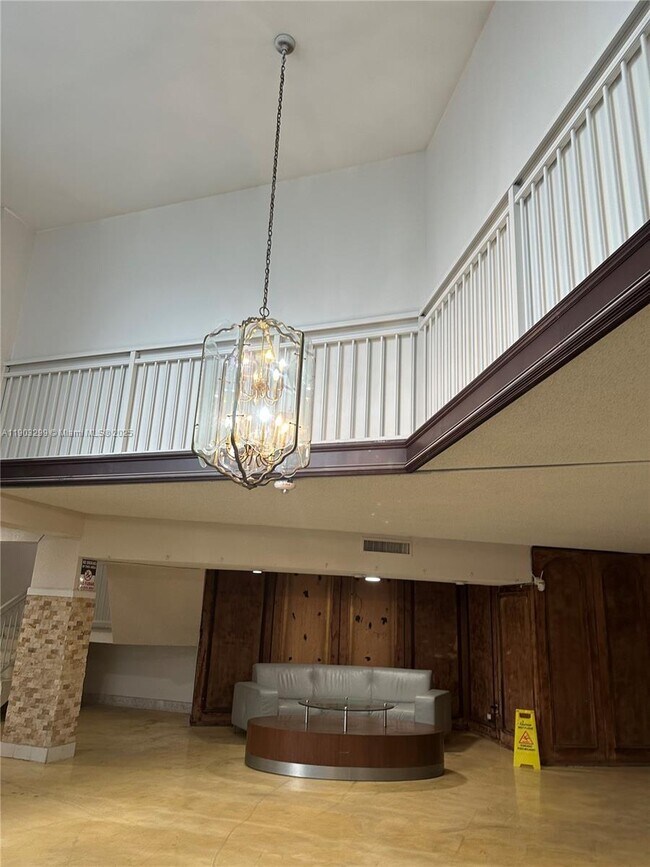 Foto del edificio - 2025 NE 164th St