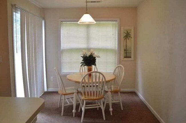 Foto del edificio - 3225 Liberty Commons Dr NW