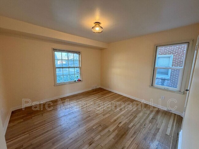 Foto del edificio - 16121 W Parkway St