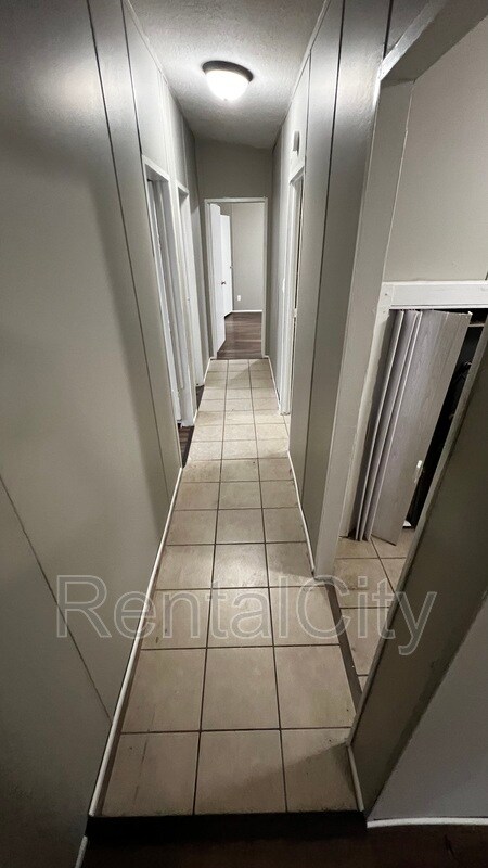 Foto del edificio - 288 W Brooks Rd