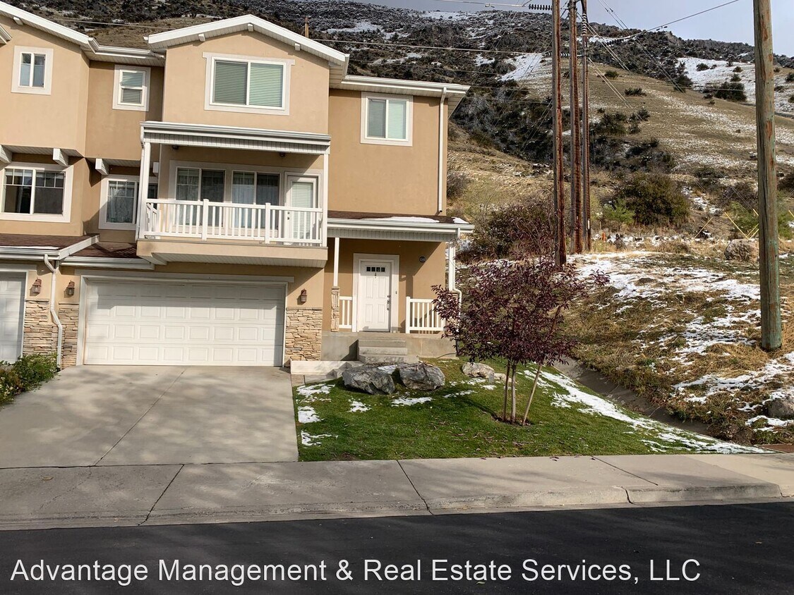 Primary Photo - 3 br, 2.5 bath House - 1385 Alpine loop