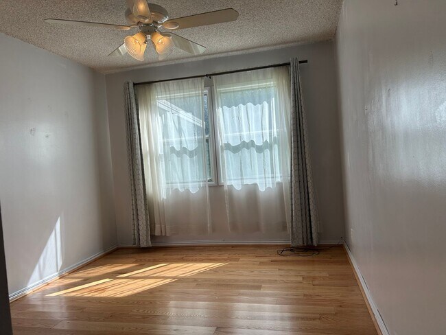 Foto del edificio - Charming Home with Sunroom & Spacious Backyard in Glendora