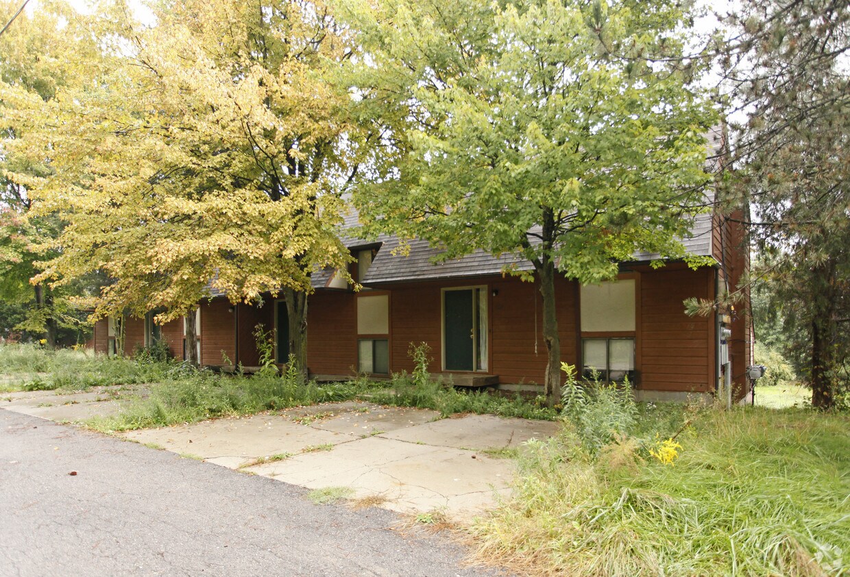 Martindale Townhomes Apartments in New Hudson, MI