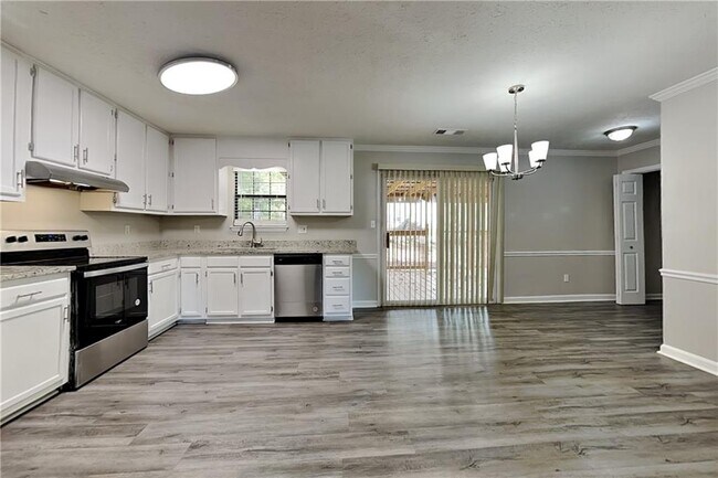 Building Photo - 7116 Stonecreek Dr