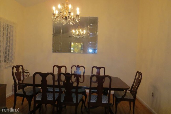 Foto del edificio - 4 br, 2.5 bath House - 4 Beechwood Court