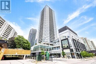 Building Photo - 5180-5180 Yonge St