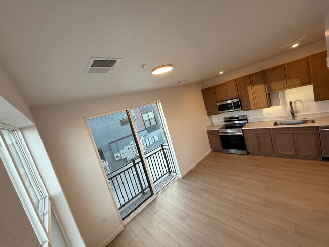 Building Photo - 1650 Sheridan Blvd