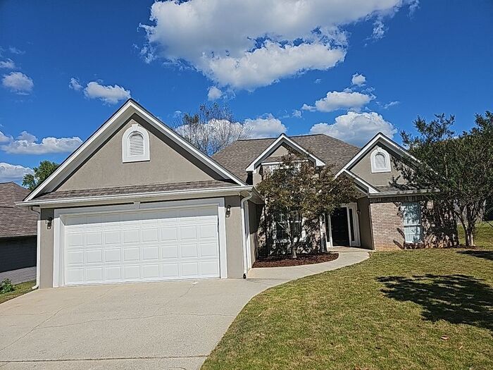 Primary Photo - SELF TOUR NOW! - 144 Saint Charles Dr, Hel...