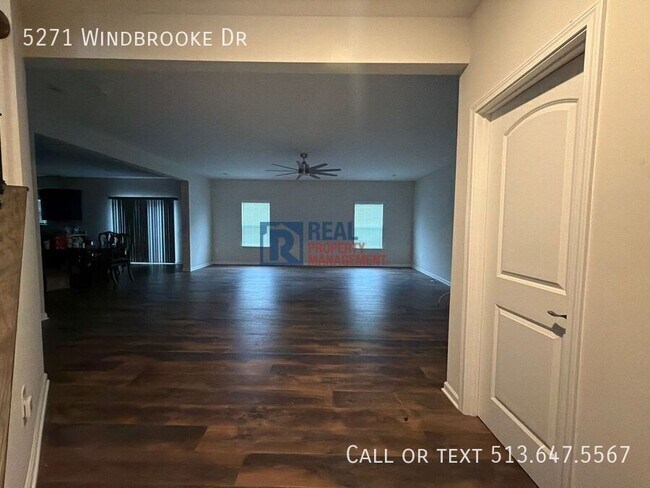 Foto del edificio - 5271 Windbrooke Dr