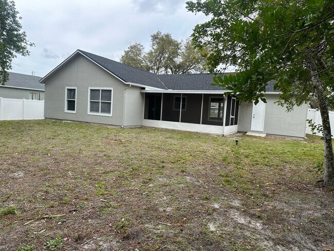 Building Photo - 2150 SW Biella Ave