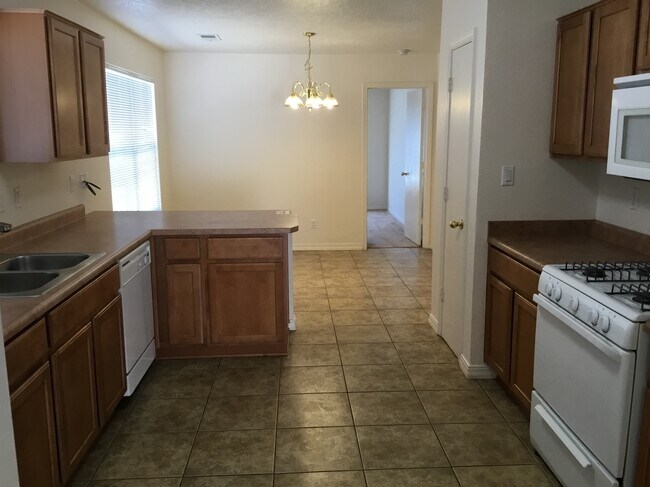 Foto del edificio - 1740 Sierra Norte Loop NE