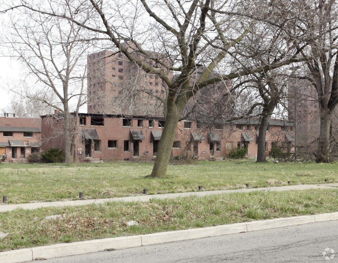 Building Photo - 2661 Saint Antoine St