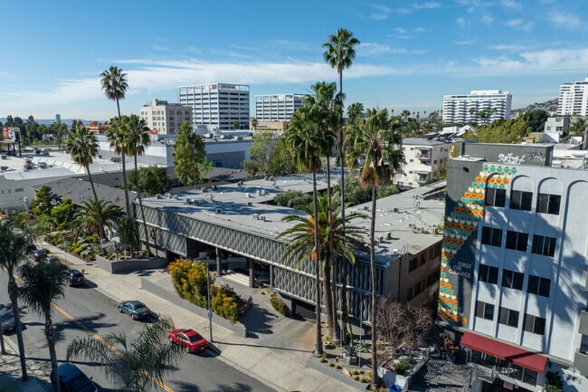 Context - Hollywood Biltmore