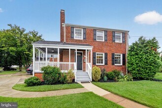 Building Photo - 406 Gilmoure Dr