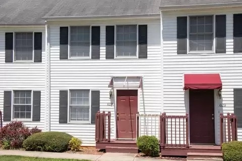 Building Photo - 627 Beaverview Dr