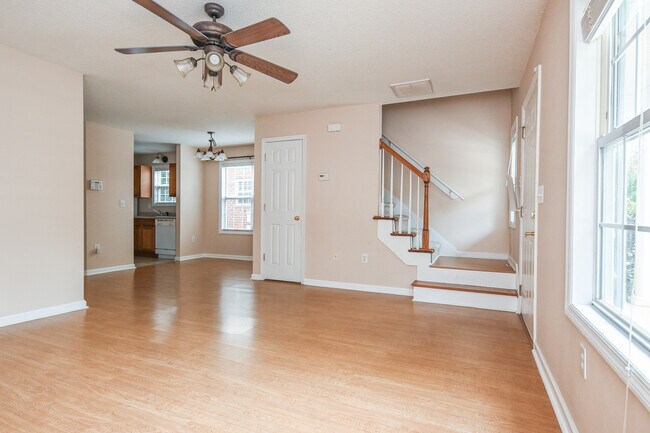 Foto del edificio - 1325 Cedar Shoals Dr